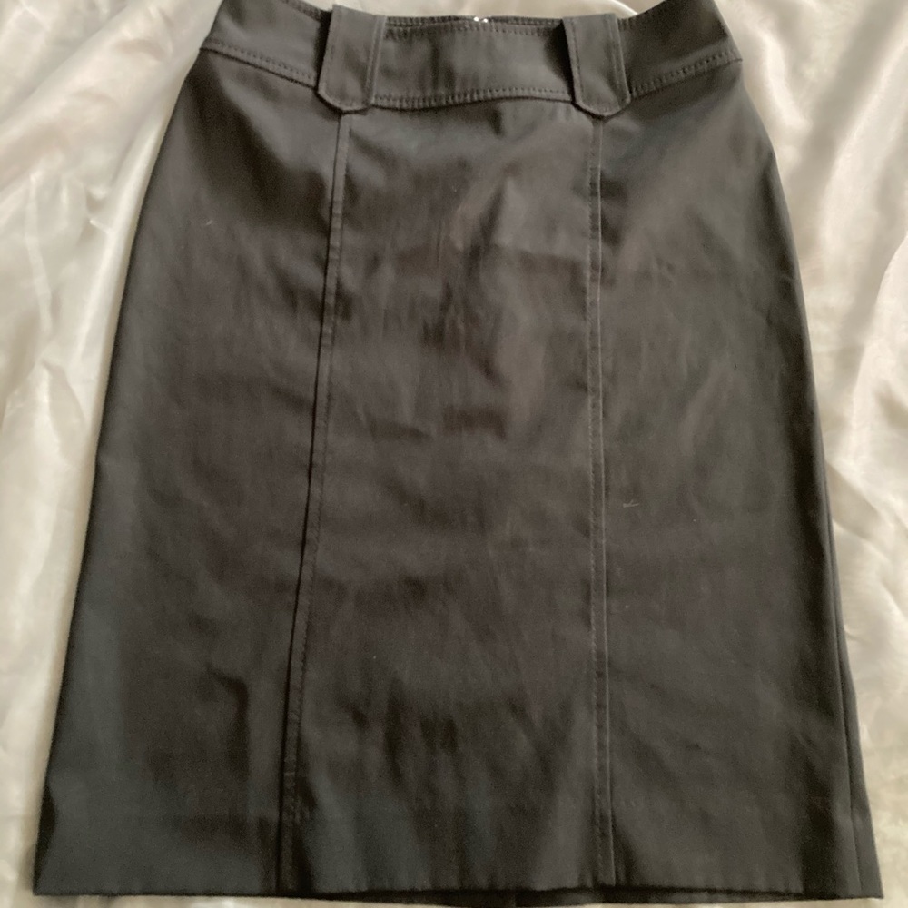 Black skirt - Picture 3 of 11